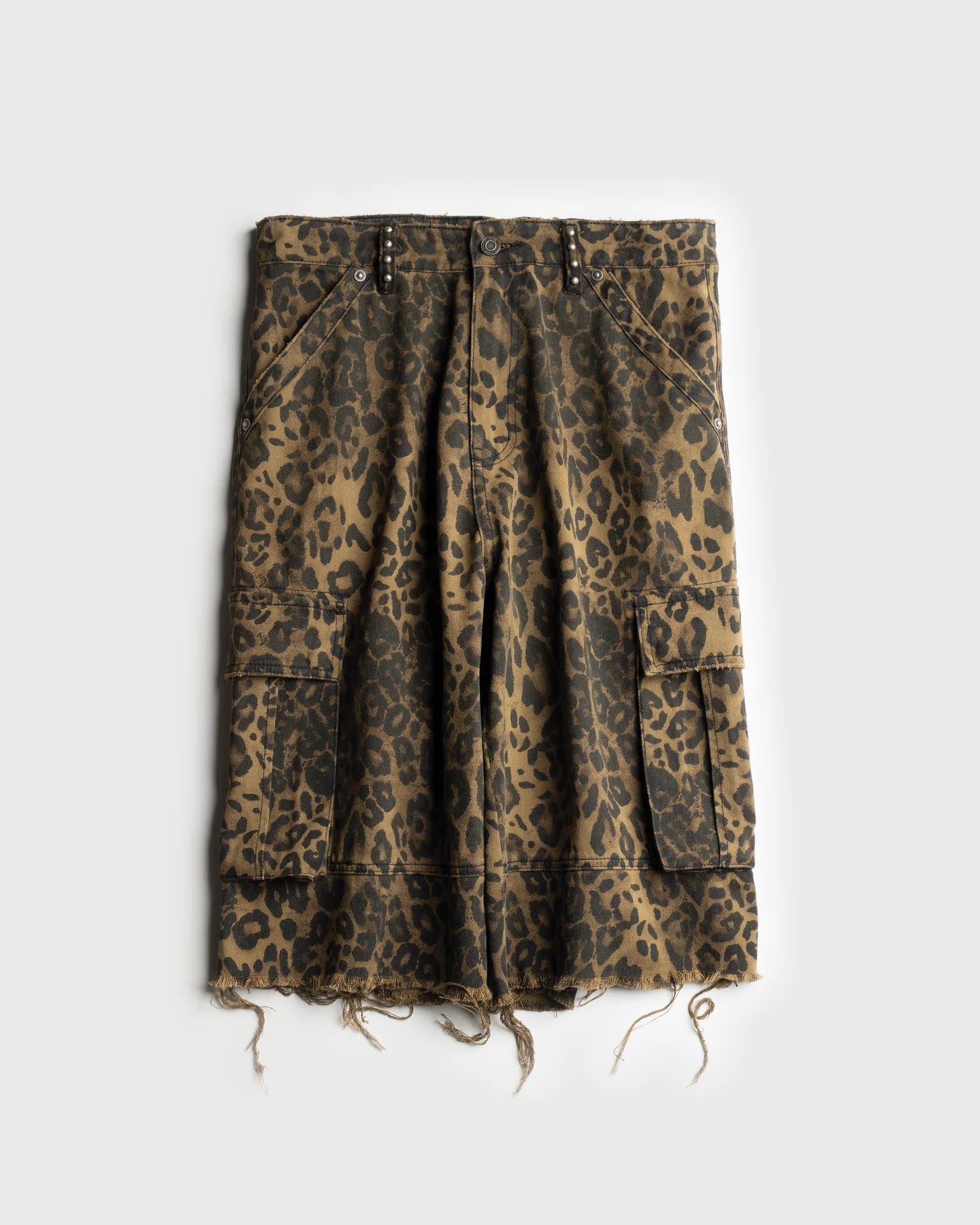 VAGUE STUDIOS CARGO SHORTS [LEOPARD]
