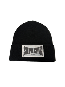 SUPREME WOVEN LABEL BLACK BEANIE