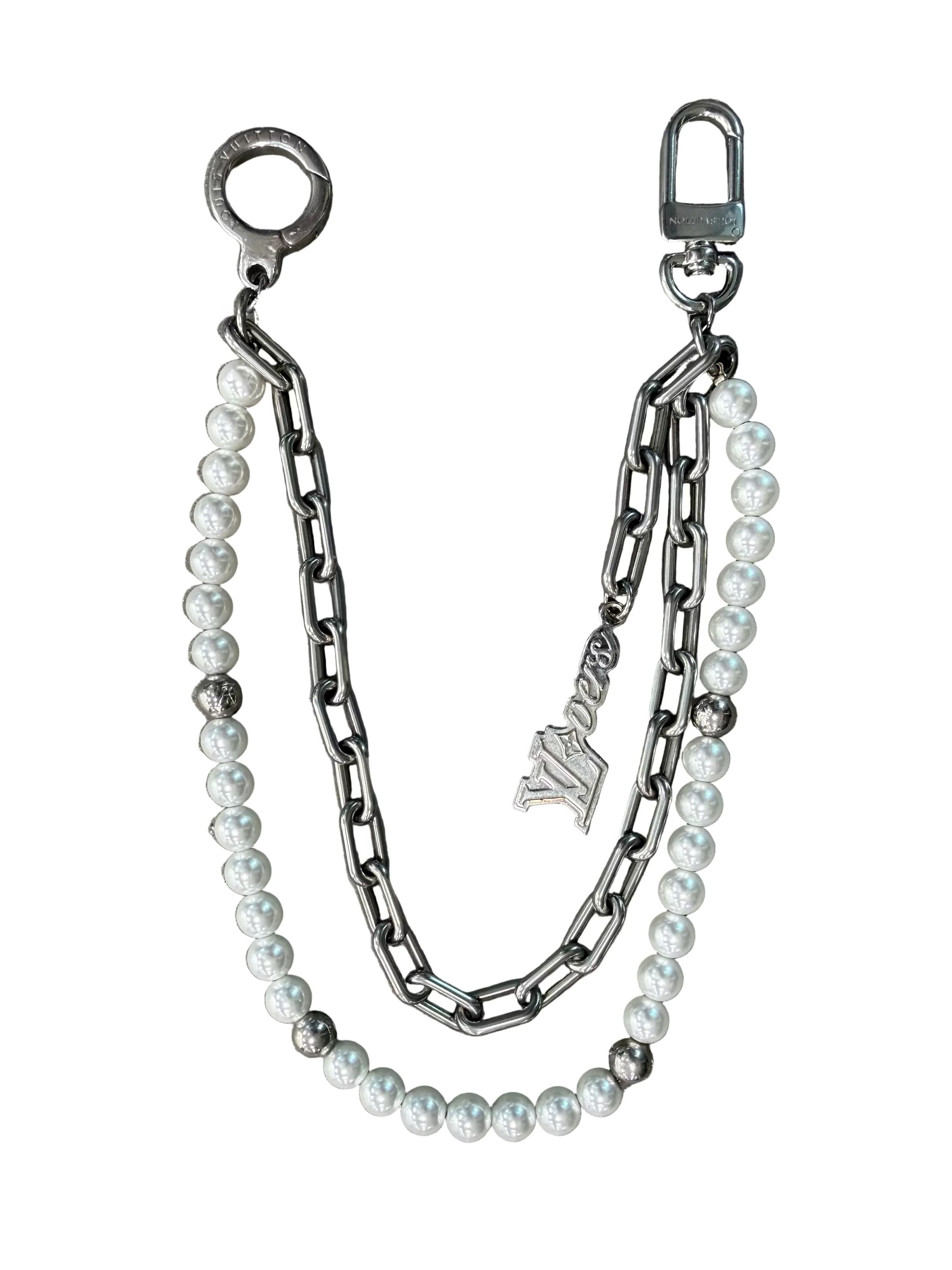 LOUIS VUITTON PEARL AND BELT CHAIN